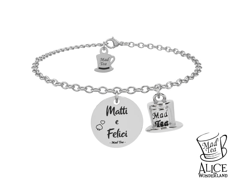 Questo bracciale celebra l’essenza di chi sa che la vera felicità nasce dal coraggio di essere un po’ folli. Come il Cappellaio Matto, che vede il mondo con occhi straordinari, questo simbolo è per chi abbraccia la vita con leggerezza e spirito sognatore.