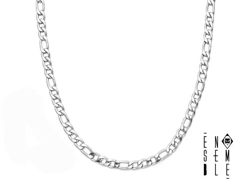La collana Ensemble si trasforma in un simbolo di passione ardente e magnetica. La sua lucentezza metallica riflette la tua energia e il tuo carisma, accendendo un fascino irresistibile. Perfetta per una serata romantica, un appuntamento speciale o un evento elegante, questa collana aggiungerà un tocco di sensualità e mistero al tuo look.