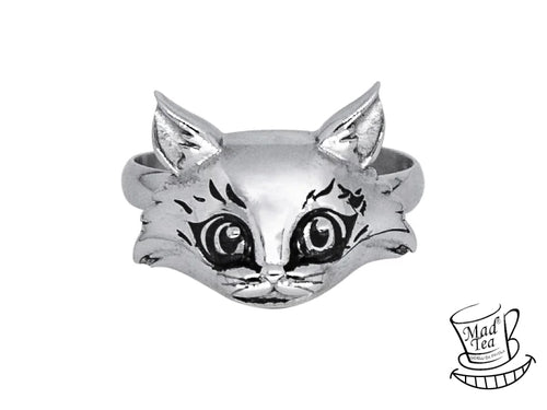Questo raffinato anello, realizzato in acciaio inossidabile 316L di alta qualità, riproduce la forma del sorriso enigmatico dello Stregatto. Regolabile per adattarsi a qualsiasi misura, è un accessorio elegante e misterioso, perfetto per chi ama il mondo fantastico di Alice.