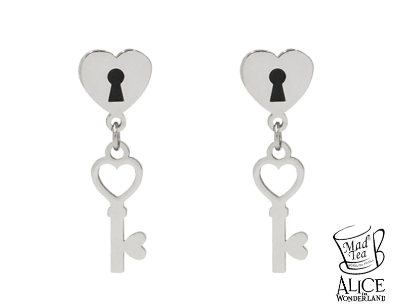 Questi orecchini sono un invito a vivere con autenticità, lasciandosi guidare dai desideri più profondi e dalle emozioni più vere ascoltando il cuore, anche quando sembra irrazionale.