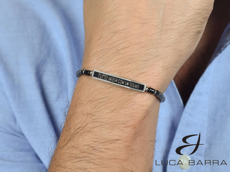 Questo Bracciale da Uomo in Acciaio con la scritta ""Tutto Inizia Con Un Sogno"" è un'ispirazione quotidiana che puoi indossare con orgoglio