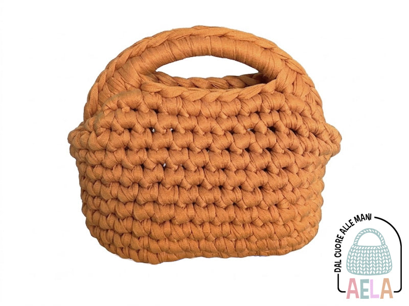 Borsa artigianale color arancione in punto maglia bassa con manico integrato