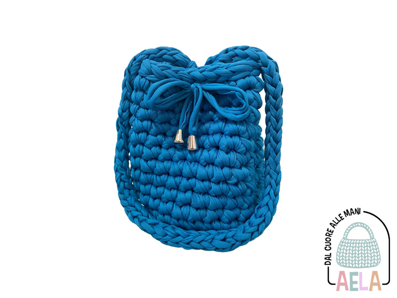 Borsa secchiello blu azzurro fatta a mano in fettuccia con cordoncino