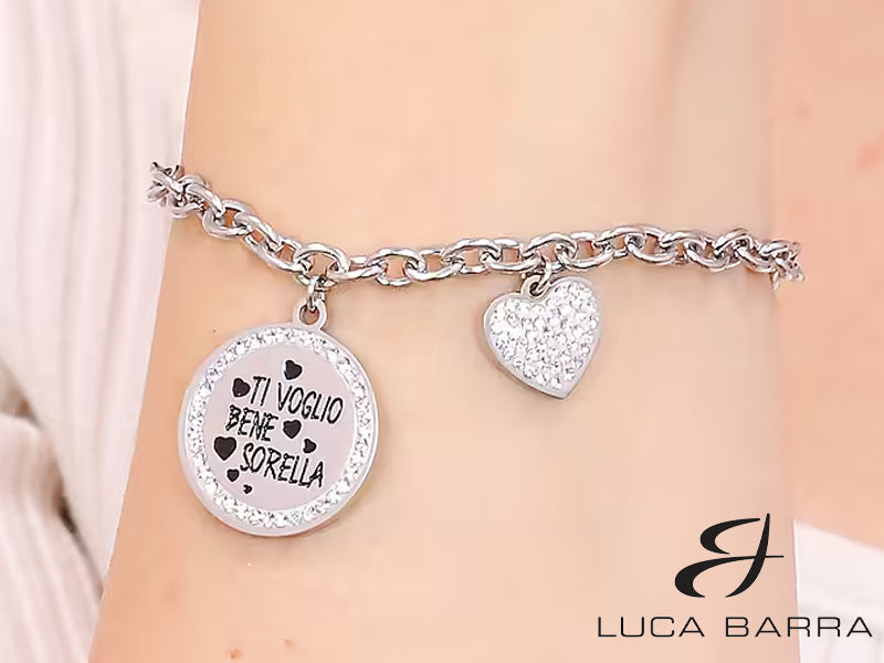 Questo bracciale simbolizza il legame indissolubile tra di voi e regala un ricordo che durerà per sempre. Un gioiello unico e indimenticabile per esprimere l'amore verso la propria sorella!