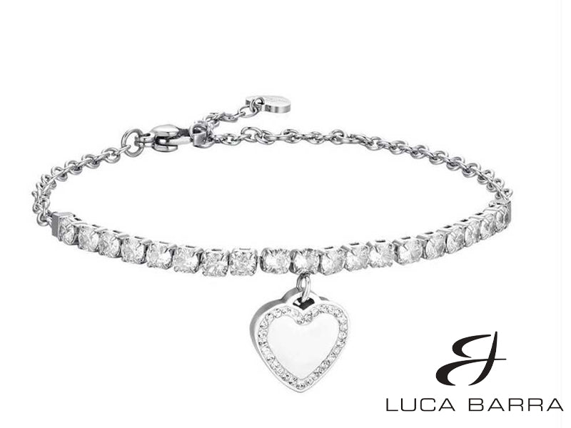 Al centro del design, un incantevole ciondolo a forma di cuore, impreziosito da cristalli bianchi, conferisce un tocco romantico e sofisticato a questo bracciale realizzato con base in acciaio inossidabile