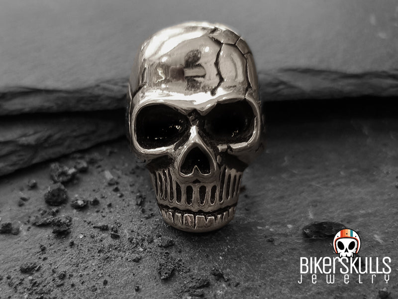 Anello Avery con teschio in acciaio