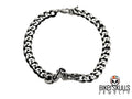 Bracciale a maglia cubana con charm centrale biker da uomo che rappresenta una motocicletta con dettagli semplicemente sbalorditivi.