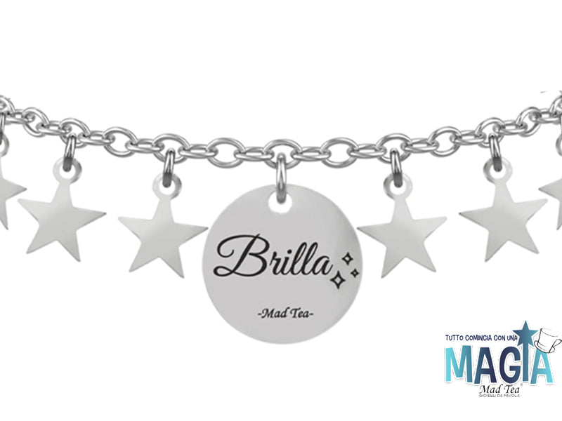 “Brilla” celebra quella luce interiore che è la vera magia che ti rende unica.