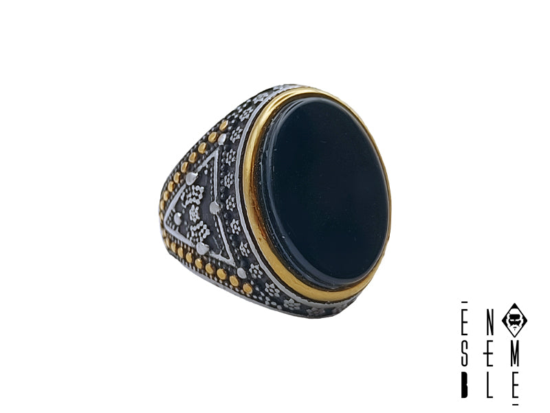 Anello ensemble gotico con agata nera