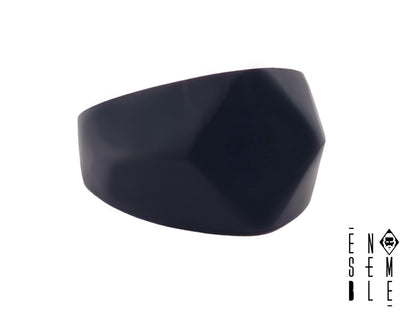 Anello da uomo sfaccettato a diamante in titanio nero