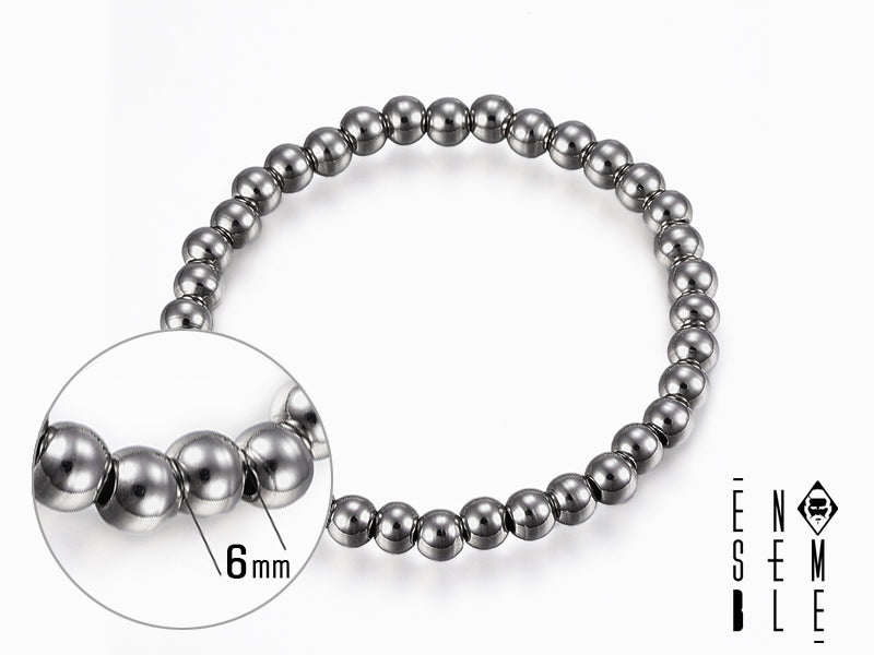 Immagina di indossare la forza magnetica della terra! Questo braccialetto in ematite è un piccolo tesoro di energia, un talismano che protegge e dona forza. Le pietre, scintillanti come stelle cadenti, ti accompagneranno in ogni avventura, illuminando il tuo cammino e amplificando la tua energia interiore. Un gioiello per chi ama sognare ad occhi aperti.