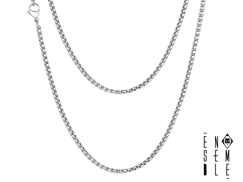 Collana collezione Ensemble con maglia Box in acciaio inossidabile e chiusura a moschettone.