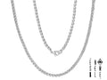 Questa collana in argento con catena di grano intrecciata da 3 mm è uno dei modelli di collane da uomo più popolari in tutto il mondo. Una catena di grano intrecciata è un vero classico. La larghezza di 3 mm si adatta perfettamente agli uomini che cercano una collana a catena in argento personale e senza tempo.