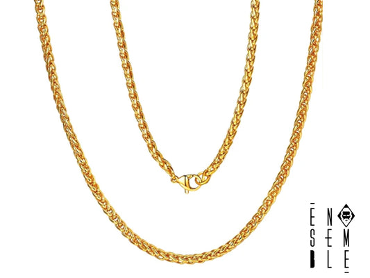 Questa collana non è solo bella da vedere, ma anche incredibilmente versatile. Perfetta per un look casual, ma anche per impreziosire un outfit più elegante, si adatta a ogni stile e personalità. Indossala per una serata romantica, per un'avventura all'aria aperta, o semplicemente per sentirti più sicuro di te. È il tocco finale che fa la differenza, quel dettaglio che trasforma un semplice look in un capolavoro.