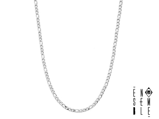 La collana Ensemble si trasforma in un simbolo di passione ardente e magnetica. La sua lucentezza metallica riflette la tua energia e il tuo carisma, accendendo un fascino irresistibile. Perfetta per una serata romantica, un appuntamento speciale o un evento elegante, questa collana aggiungerà un tocco di sensualità e mistero al tuo look. Immagina di indossarla con un abito nero, sottolineando la tua bellezza e sicurezza. 