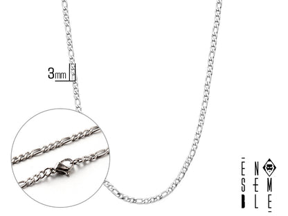 Libera la tua creatività con la collana Ensemble! La sua maglia Figaro, classica ma versatile, si presta a interpretazioni infinite. Lascia che la tua immaginazione prenda il volo e abbina la collana a stili diversi, creando look unici e sorprendenti