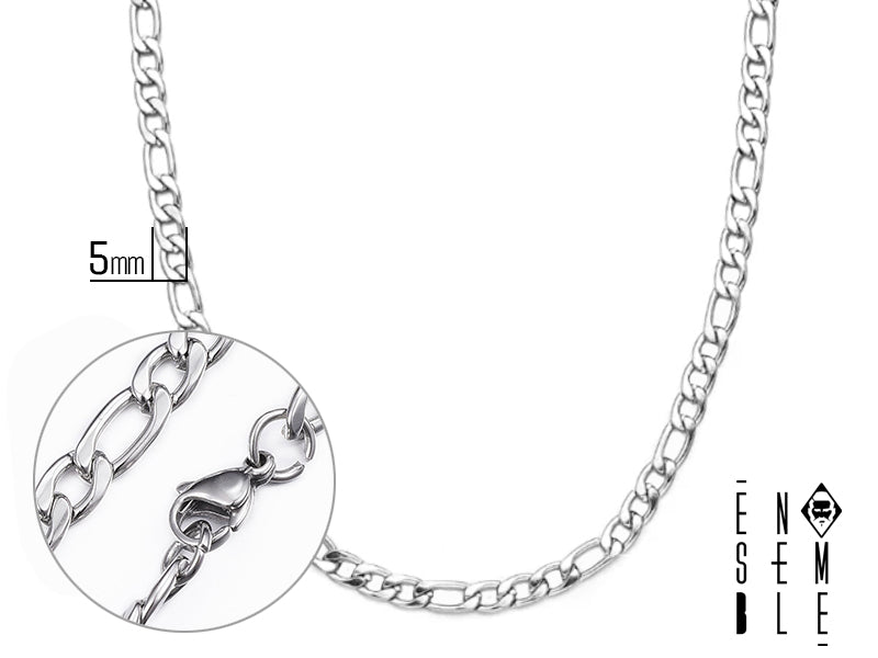 Libera la tua creatività con la collana Ensemble! La sua maglia Figaro, classica ma versatile, si presta a interpretazioni infinite. Lascia che la tua immaginazione prenda il volo e abbina la collana a stili diversi, creando look unici e sorprendenti.