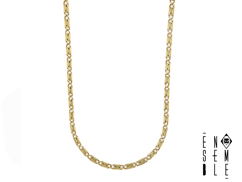 Libera la tua creatività con la collana Ensemble! La sua maglia Lumachina, semplice ma elegante, si presta a interpretazioni infinite. Lascia che la tua immaginazione prenda il volo e abbina la collana a stili diversi, creando look unici e sorprendenti. Pensa a un outfit boho-chic, oppure a un look rock-glam. La collana Ensemble si adatta a qualsiasi stile, rendendolo ancora più speciale e unico. La sua struttura semplice ma elegante si presta a essere combinata con altri gioielli, creando un mix and match 