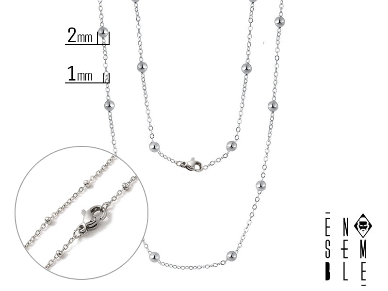  Preparati a brillare (ma con stile!) con questa collana da 45 cm! I suoi satelliti e pallini danzano sulla tua pelle, creando un effetto scintillante che non passerà inosservato. È così leggera e comoda che dimenticherai persino di indossarla... fino a quando non riceverai un mare di complimenti! Perfetta per chi ama un tocco di glamour senza eccessi.