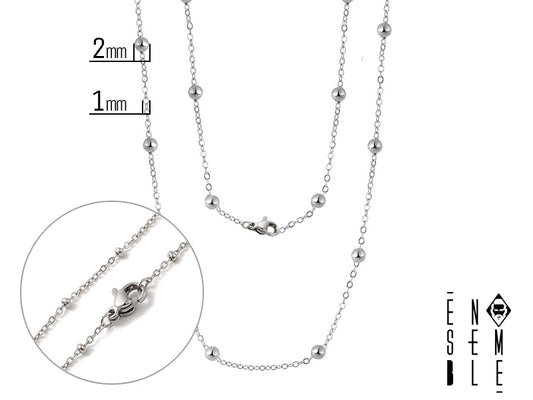  Preparati a brillare (ma con stile!) con questa collana da 45 cm! I suoi satelliti e pallini danzano sulla tua pelle, creando un effetto scintillante che non passerà inosservato. È così leggera e comoda che dimenticherai persino di indossarla... fino a quando non riceverai un mare di complimenti! Perfetta per chi ama un tocco di glamour senza eccessi.