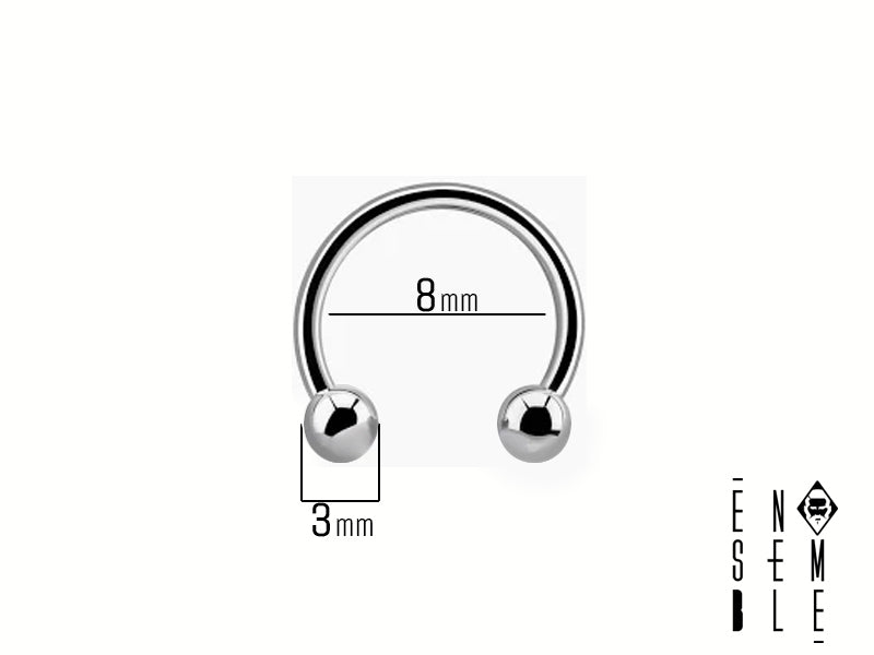 Sei pronto a fare un giro di stile? Il nostro circular barbell è il gioiello perfetto per chi ama osare e farsi notare! Con le sue perline scintillanti e il design a cerchio, questo piercing ti farà girare la test