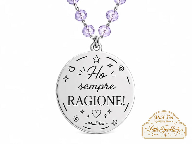 Da regalare a quell’amica che ha sempre l’ultima parola… oppure da tenere per te, se leggendo hai già pensato:
“Vabbè, ma infatti ho ragione.” ✨