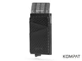 Il porta carte di credito per uomo KOMPAT F è un prodotto ultra-slim equipaggiato con cassa in alluminio superleggero dotata di tecnologia RFID per proteggere le tue carte da attacchi che mirano ai tuoi dati sensibili e al tuo conto corrente, ormai sempre più frequenti.