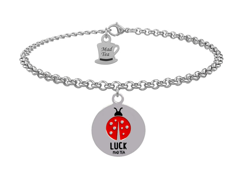 Bracciale con piccola coccinella rossa simbolo di buon auspicio, felicità e fortuna.