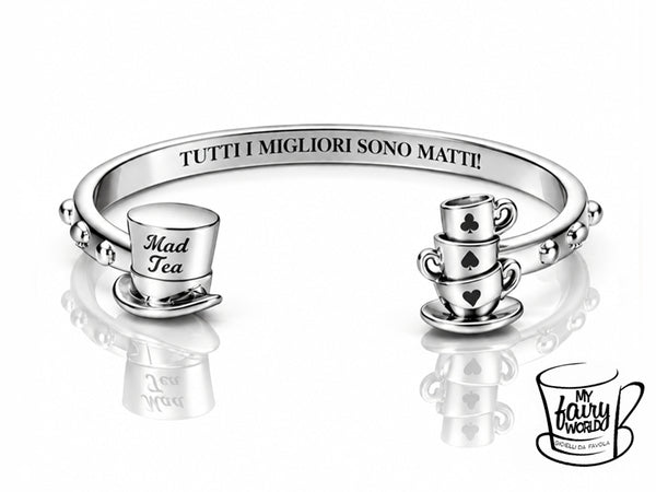Si dice che per essere felici bisogna essere un po’ matti, quasi come un Cappellaio… e per fortuna io lo sono!