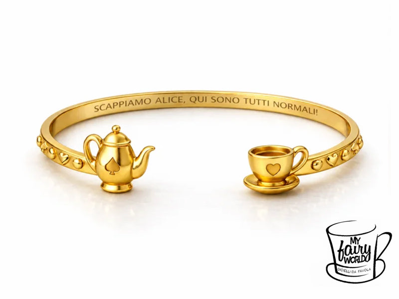 Indossa questo bracciale quando hai voglia di leggerezza.
Quando senti il bisogno di una piccola fuga nella fantasia.
Perché la meraviglia si nasconde spesso nelle cose più semplici: una tazza di tè, un sorriso improvviso, un pensiero felice.