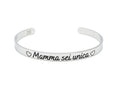 Di  mamma ce n’è una sola e mai nessuno potrà sostituirla! MAMMA SEI UNICA ❤️

Sempre perfetta, dolce e speciale.. questa è la mamma! Questo bracciale è un elogio a tutte le mamme del mondo che con il loro amore e la loro forza rendono ogni giorno unico e speciale!