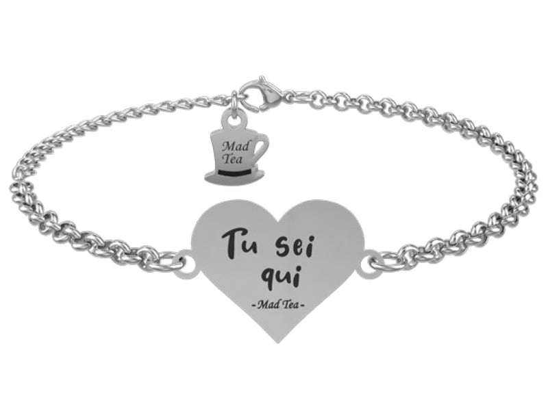 Bracciale con ciondolo a forma di cuore con incisa la scritta "Tu sei qui".
