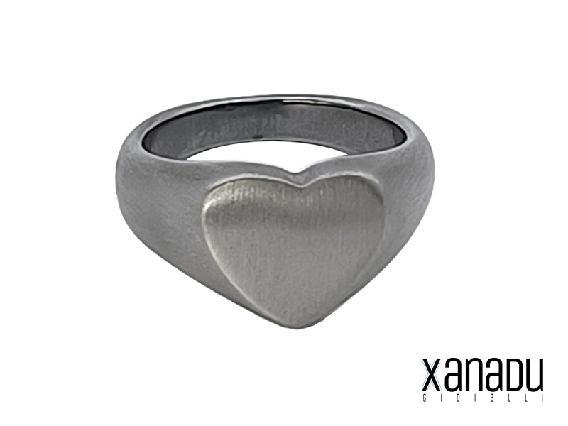 Anello in acciaio con sigillo a forma di cuore satinato