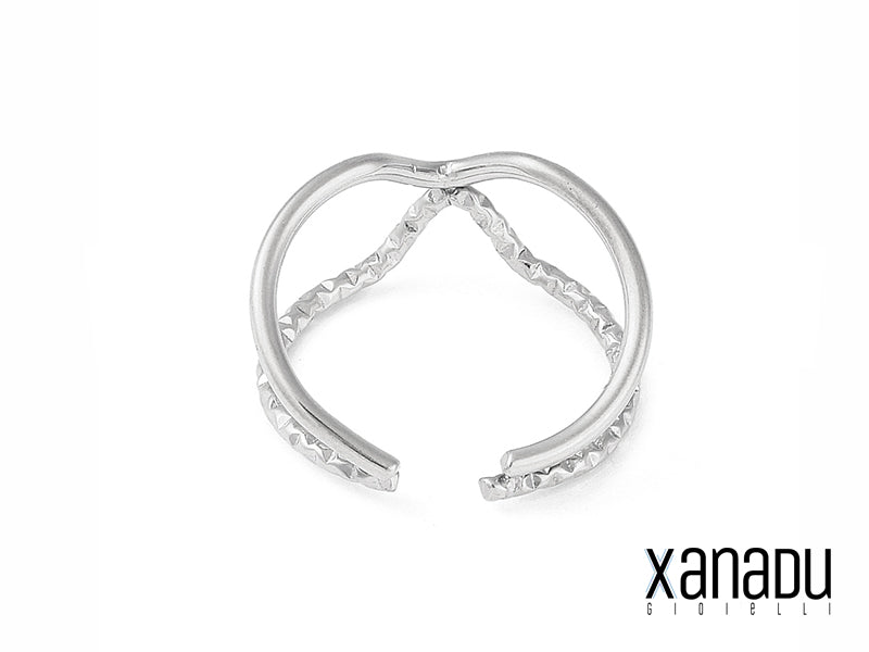Anello da donna in acciaio aperto e leggermente regolabile