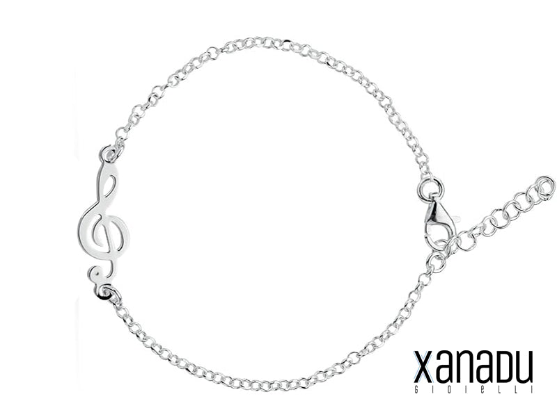 Questo braccialetto è realizzato in acciaio inossidabile 304L di alta qualità, ipoallergenico e resistente alla corrosione. La catena a maglia fine dona un aspetto delicato ed elegante, mentre i charm a forma di chiave di sol aggiungono un tocco di originalità. La chiusura a moschettone con catenella di allungamento garantisce comfort e praticità.