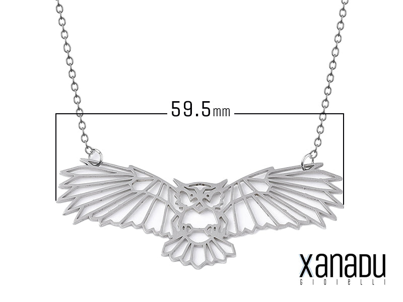 Lasciati avvolgere dal mistero e dalla saggezza con la collana 'Wise Owl Charm'. Il grande ciondolo a forma di gufo, realizzato in acciaio inossidabile 304L, è un gioiello unico ed elegante. Un accessorio perfetto per chi ama distinguersi con stile e personalità. Un piccolo tesoro da indossare ogni giorno, che porterà un tocco di magia al tuo look.