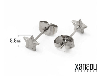 Orecchini a bottone in acciaio a forma di stella - 5.5 mm