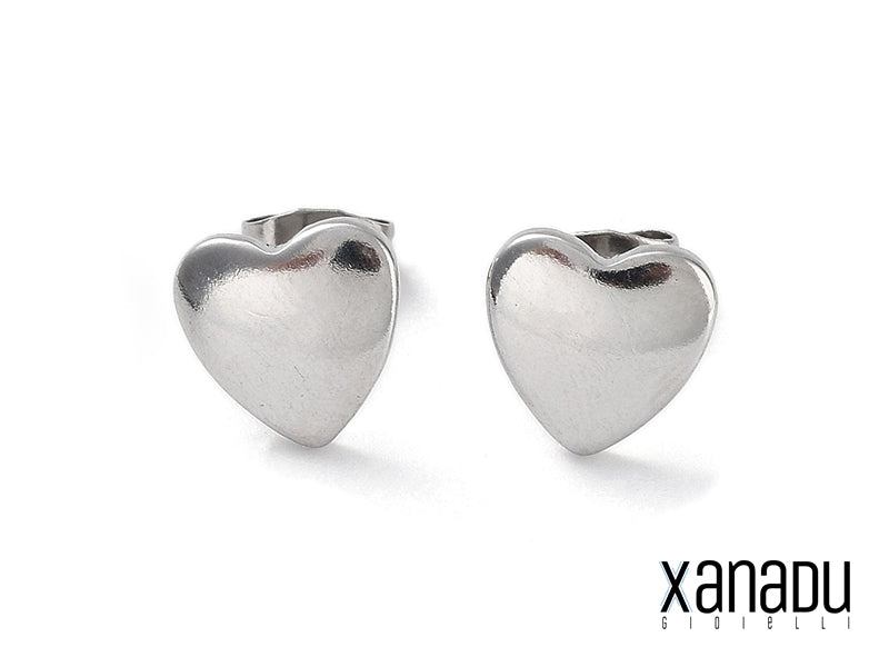 Preparati a rubare il cuore di chiunque con questi orecchini a forma di cuore super scintillanti! Un tocco di romanticismo che non passa inosservato, perfetti per un appuntamento romantico o per aggiungere un pizzico di allegria al tuo look di tutti i giorni.