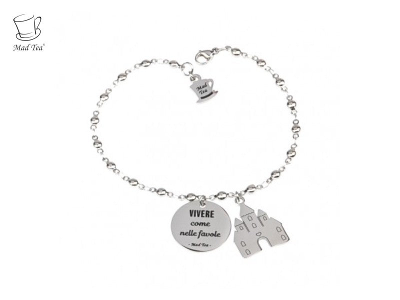 Vivere come nelle favole  “La vita è una favola meravigliosa e tu la sua protagonista"  Questo bracciale, ispirato alla classica figura del castello delle favole, è icona e immagine del sogno di vivere come in una favola!  Bracciale con ciondolo con incisa la frase "VIVERE come nelle favole" e dolce castello incantato. 
