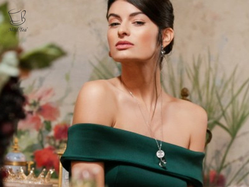 Sognare come nelle favole   “Realizza i tuoi sogni e vivi la tua favola"  Sii sempre quella ragazza dolce e gentile, determinata e coraggiosa nel seguire i propri sogni e vedrai che trasformerai la tua vita in una favola, e tu, la più fortunata delle principesse.