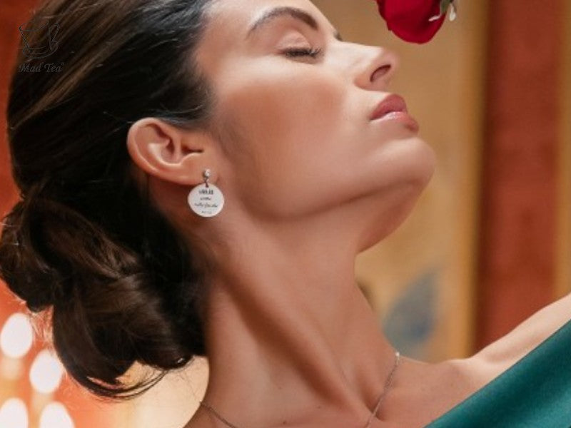 La vera favola d'amore è ogni volta che ci innamoriamo, è il nostro piccolo angolo di mondo felice condiviso con quella persona che ci fa battere sempre il cuore.