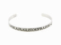 Bracciale rigido con incisa la frase "Supercalifragilistichespiralidoso" ispirata alla tata più famosa di tutti i tempi, Mary Poppins!