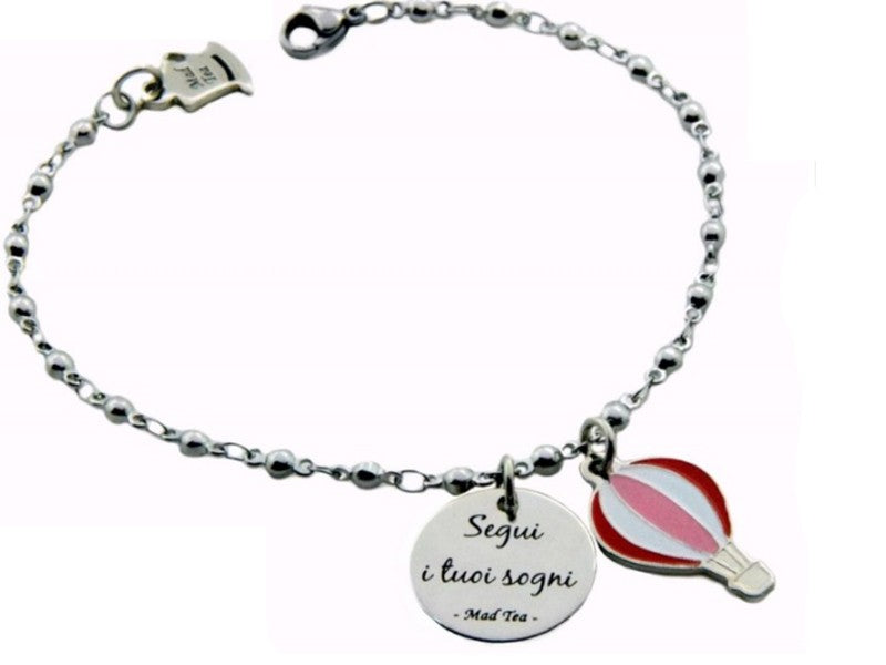 Bracciale con piccola mongolfiera colorata e targhetta con incisa la frase "Segui i tuoi sogni".