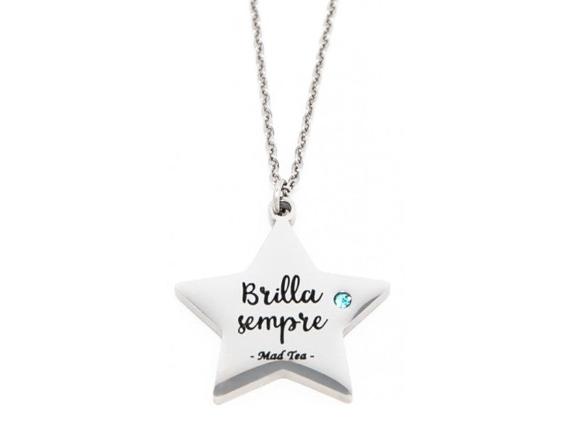 Brilla sempre ✨  E' solo nelle notti più scure che si vedono le stelle più splendenti, e tu sei una di queste.  Collana con piccola stella con incisa la frase “Brilla sempre” e un luminoso cristallo incastonato.