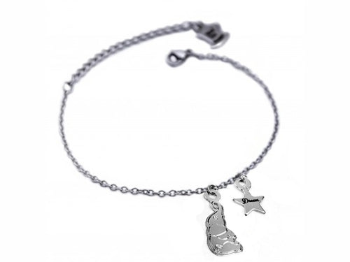 Dream is Possible! I sogni possono diventare realtà, dipende solo da noi e da quanto impegno e tenacia mettiamo nel raggiungerli! Bracciale con il piccolo Dumbo e stellina con incisa la parola "dream" a richiamo del suo grande sogno di diventare una vera star del circo.
