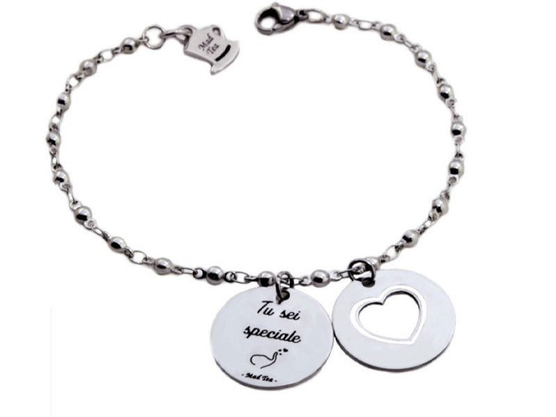 Tu sei Speciale Questo bracciale ci svela un piccolo grande segreto.. ciascuno di noi è unico e speciale come Dumbo! Bracciale con targhetta con incisa la frase "Tu sei speciale" e cuore traforato con smalto bianco.