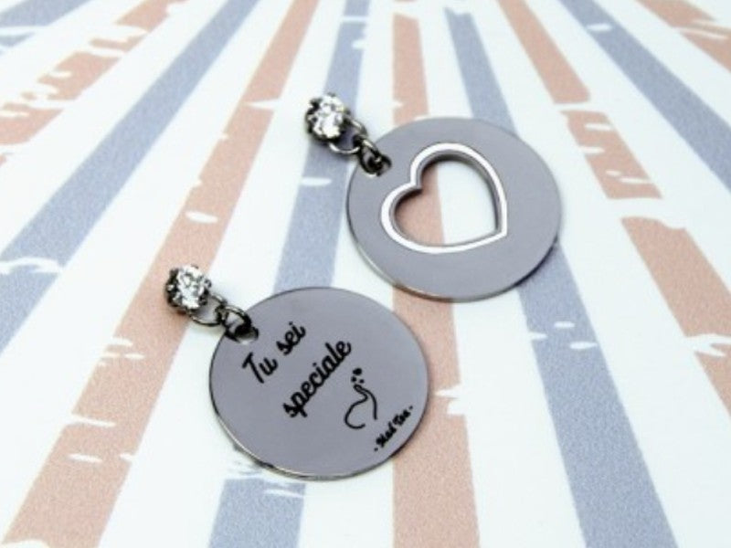 Questi orecchini ci svelano un piccolo grande segreto..ciascuno di noi è unico e speciale come Dumbo! 