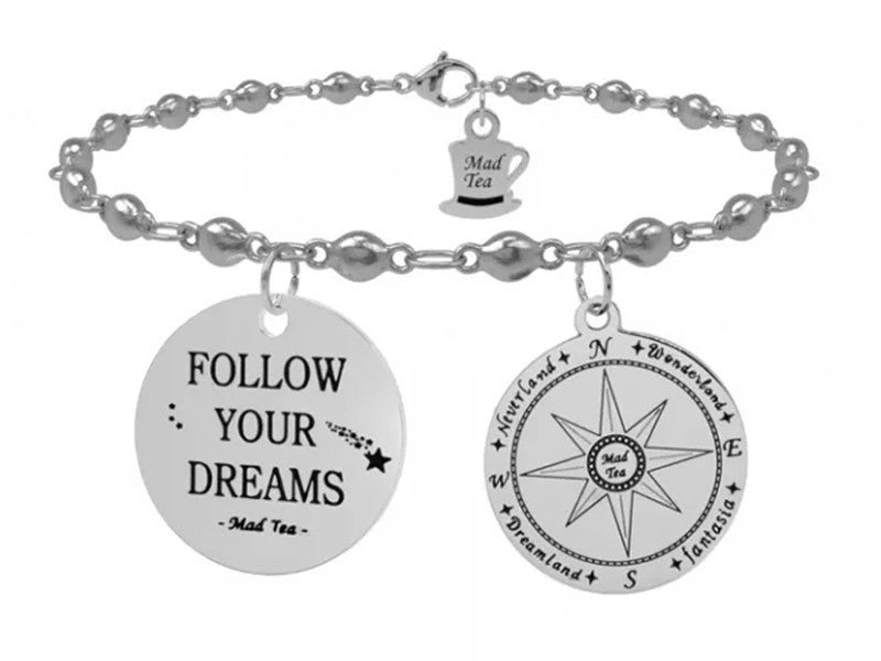 FOLLOW YOUR DREAMS Credi sempre nei tuoi sogni e vivi la tua favola, la magia non ha età! La nostra bussola dei sogni ci aiuterà ad orientarci durante questo magico viaggio per raggiungere una nuova meta: i mondi delle favole! Bracciale con bussola dei sogni indicante la direzione dei mondi delle favole e targhetta con frase "Follow your dreams".