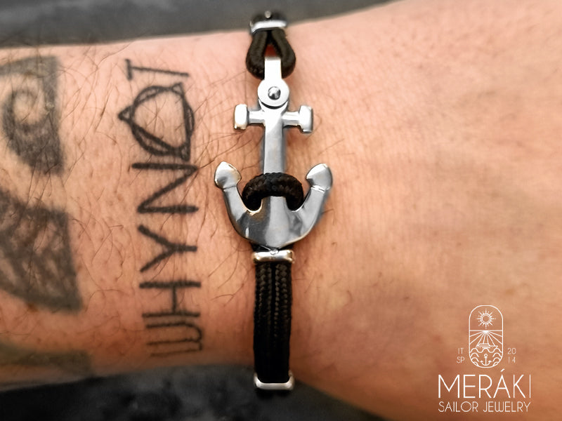 Bracciale Davis indossato con ancora in acciaio e cordino nautico