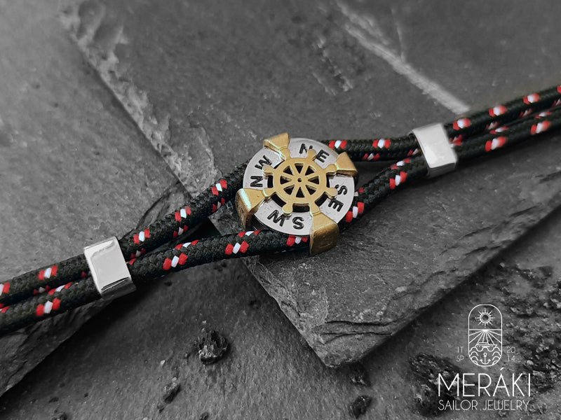 Un design di ispirazione nautica. Porta l'essenza dell'oceano con te ovunque tu vada.